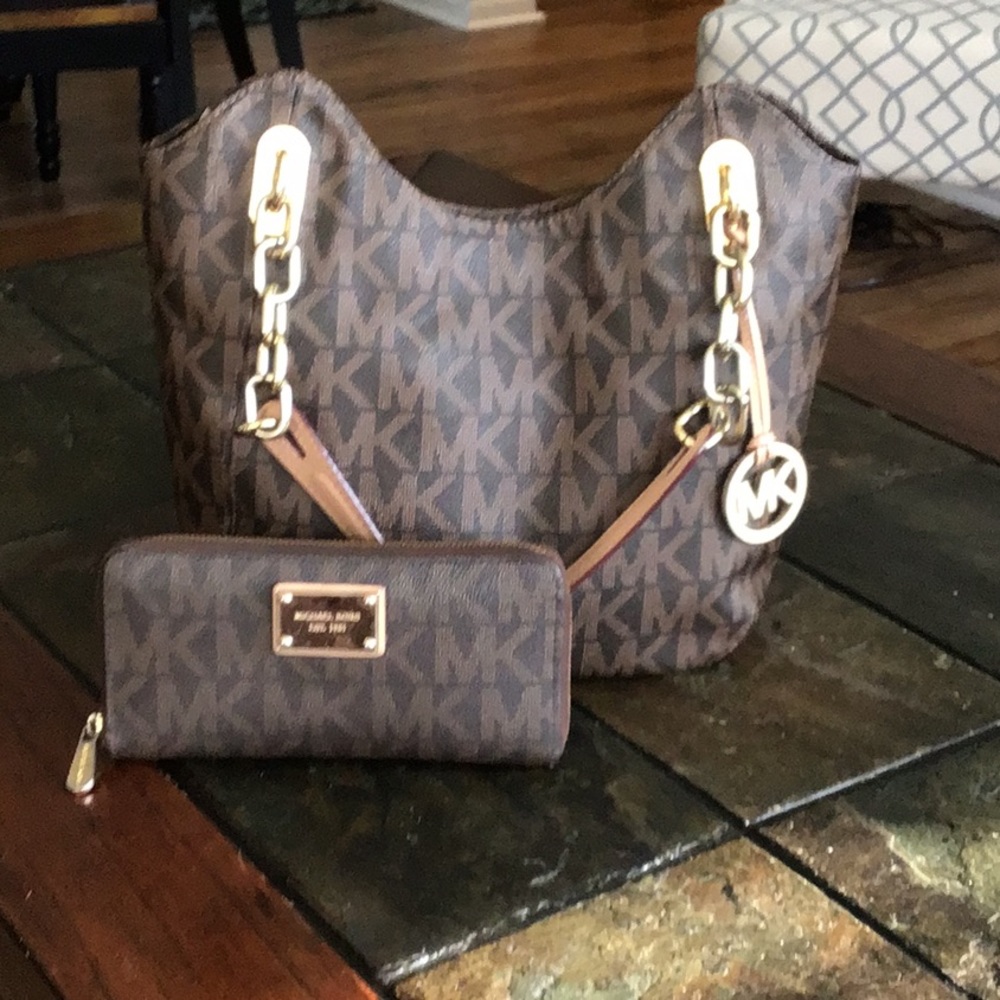 Michael Kors Chain Lilly Matching Set